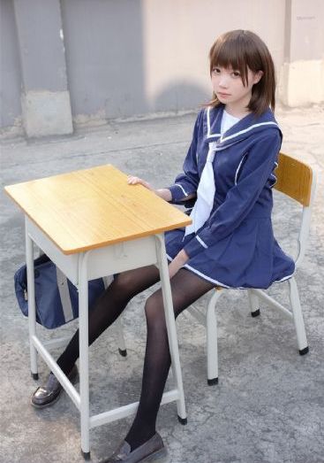 丰满的女教师电影