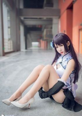 埋进腿间舌头使劲添动态图