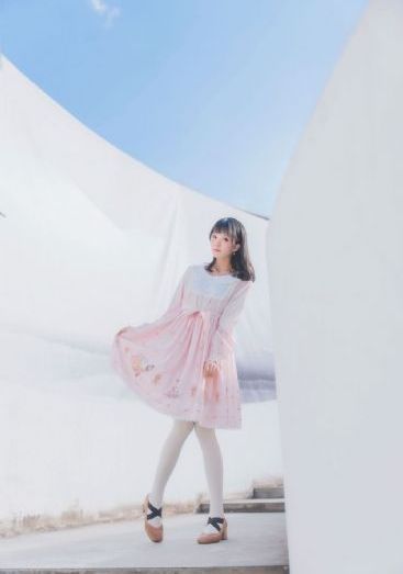 美女18免费